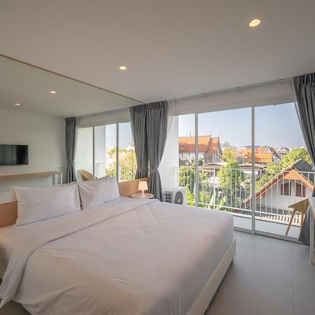 Lis Hotel Chiangmai เชียงใหม่ ภายนอก รูปภาพ