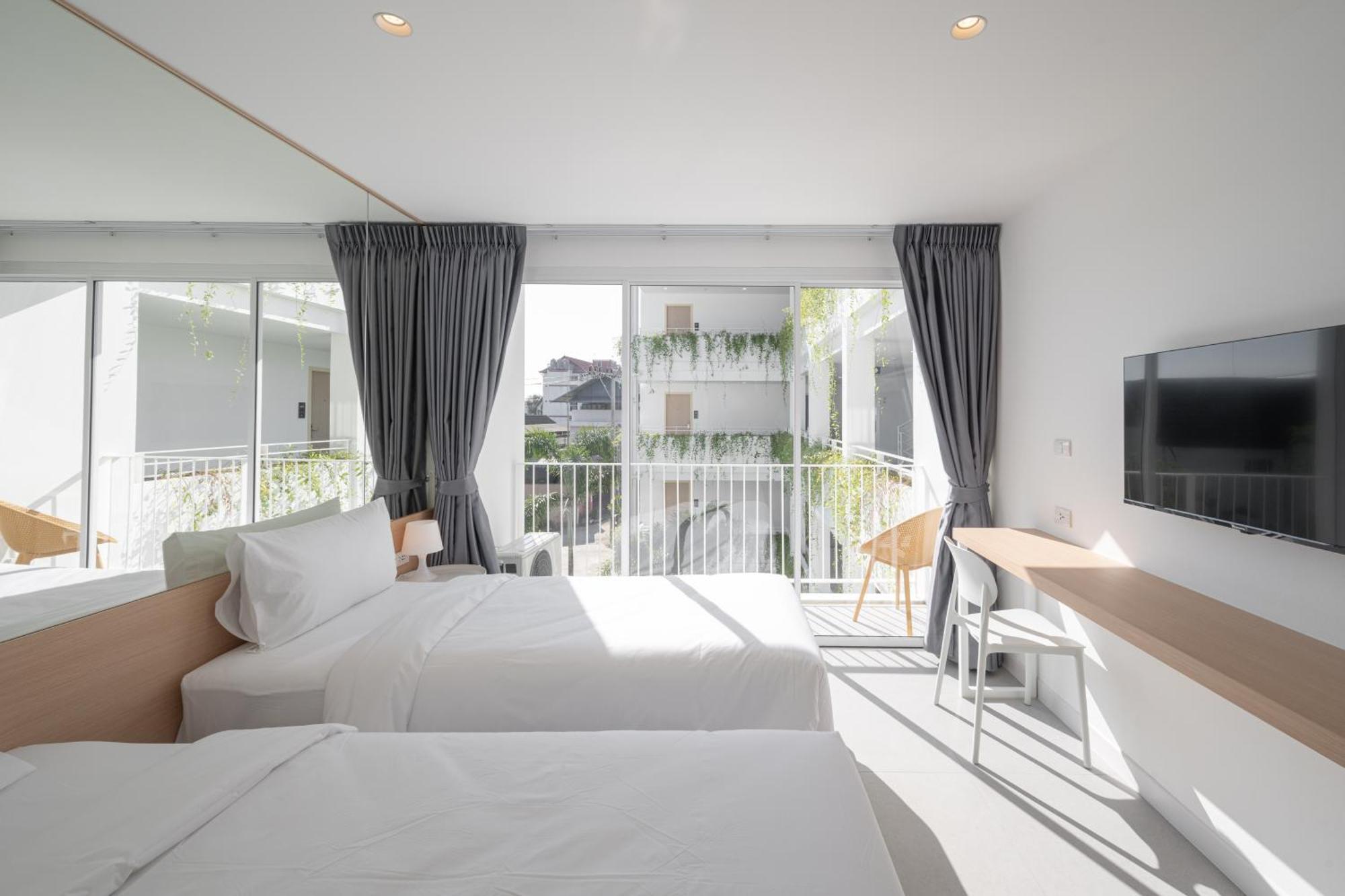 Lis Hotel Chiangmai เชียงใหม่ ภายนอก รูปภาพ