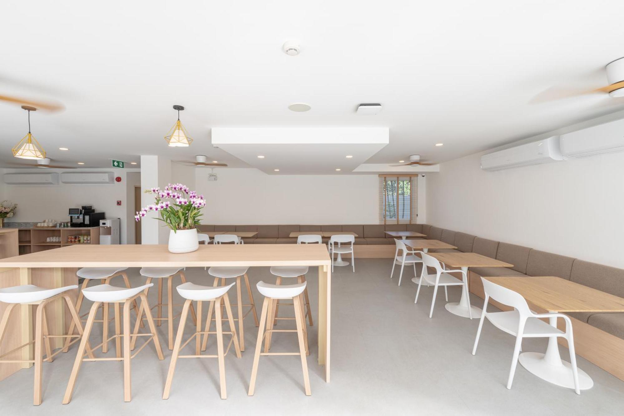 Lis Hotel Chiangmai เชียงใหม่ ภายนอก รูปภาพ